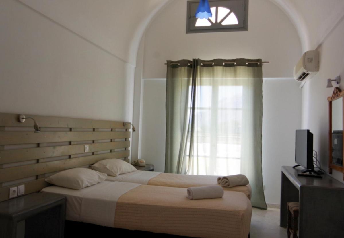 Hotel Mohitero Kamari  Bagian luar foto