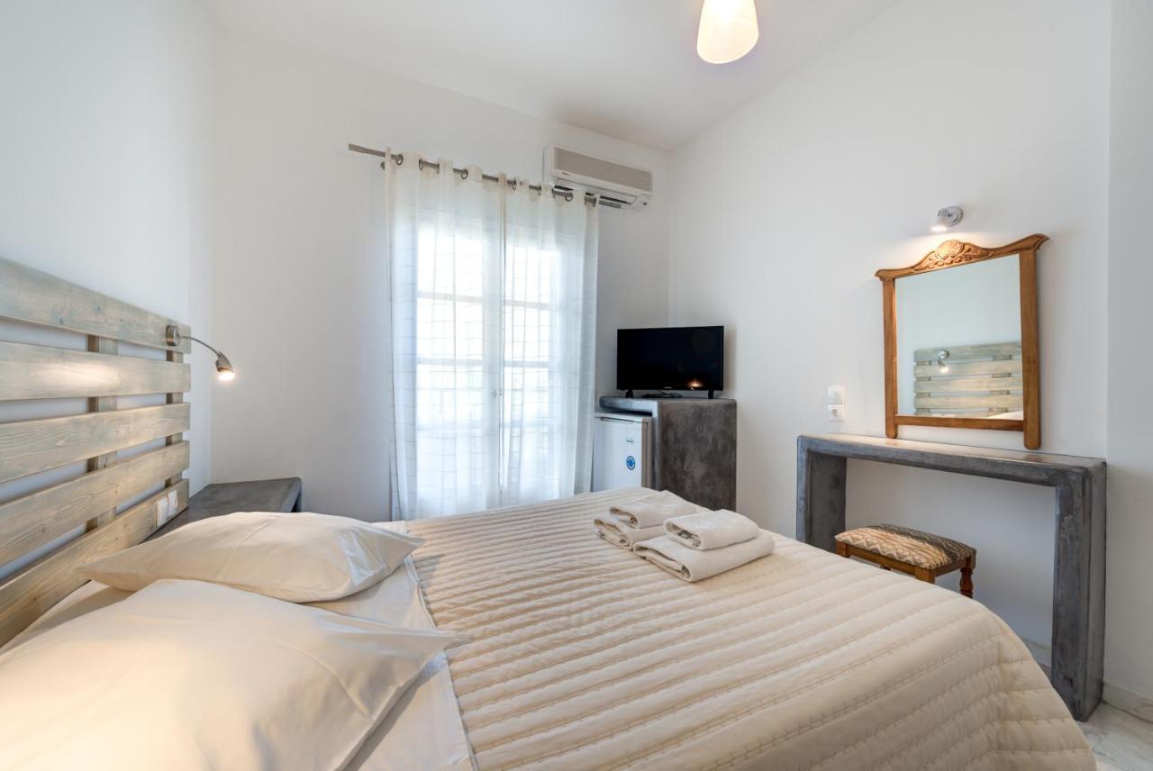 Hotel Mohitero Kamari  Bagian luar foto