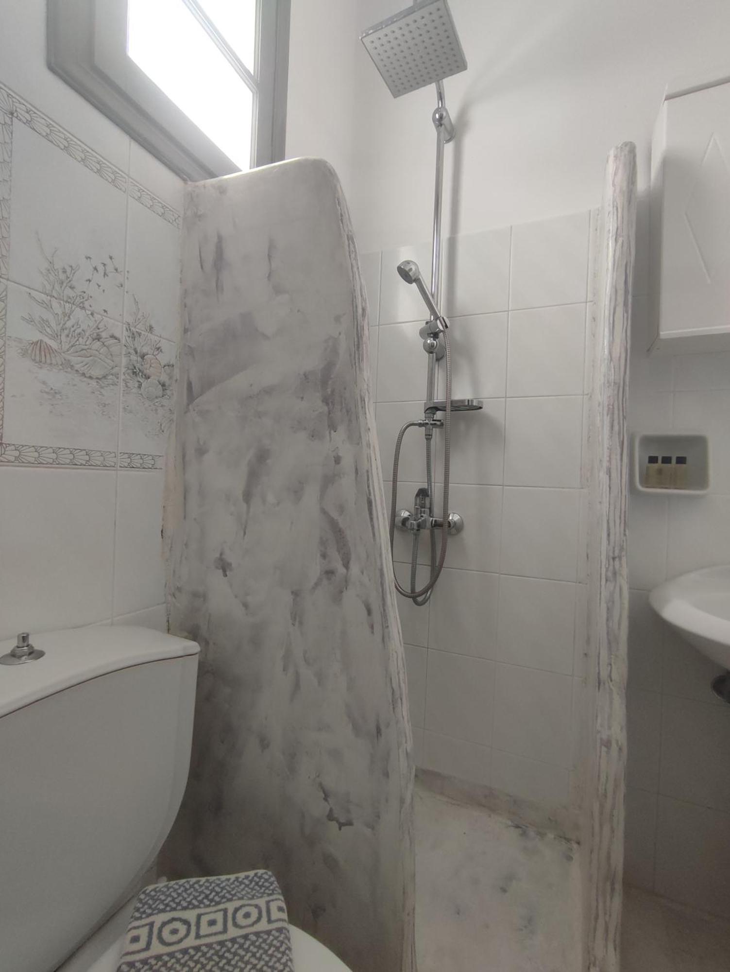 Hotel Mohitero Kamari  Bagian luar foto