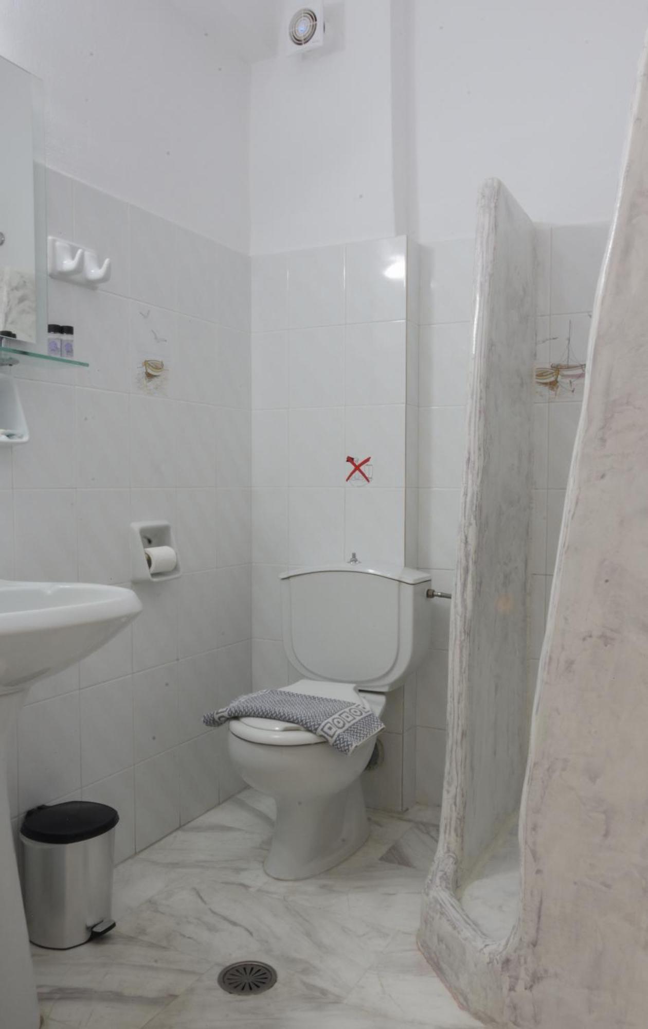 Hotel Mohitero Kamari  Bagian luar foto